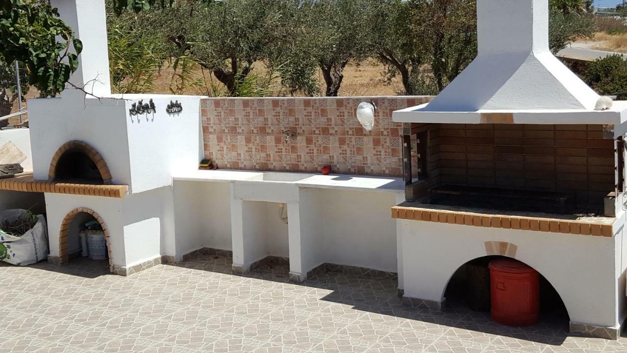 Flora'S Beach And Pool Villa In Syros Liaropa Exterior foto